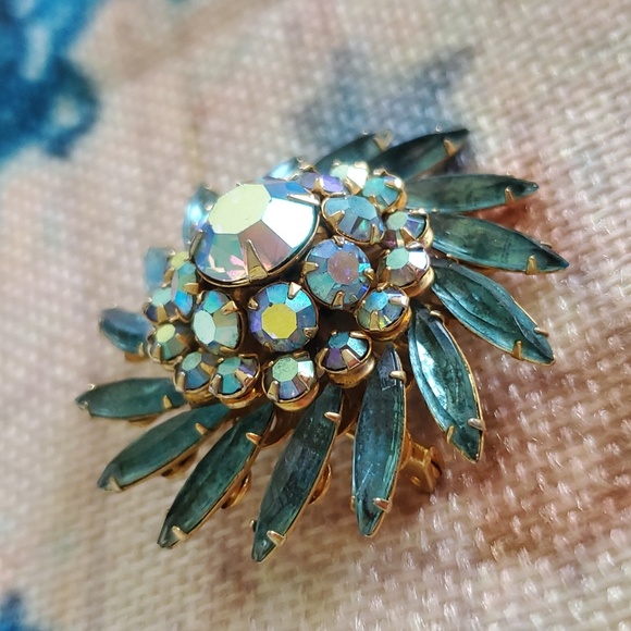 Vintage Judy Lee Brooch - Picture 14 of 16